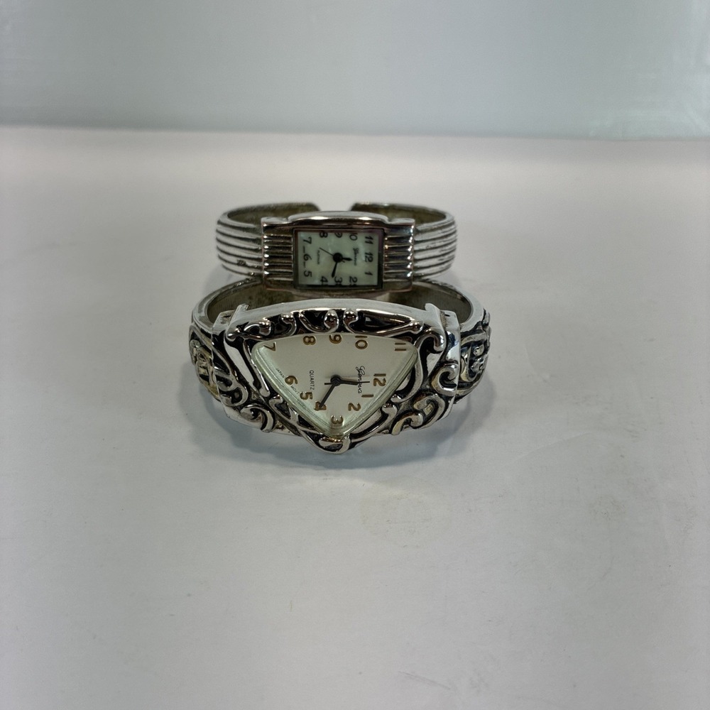 2 Watch Lot Geneva Platinum Silver Toned Bracelets Triangular Rectangle Shaped - Picture 9 of 16